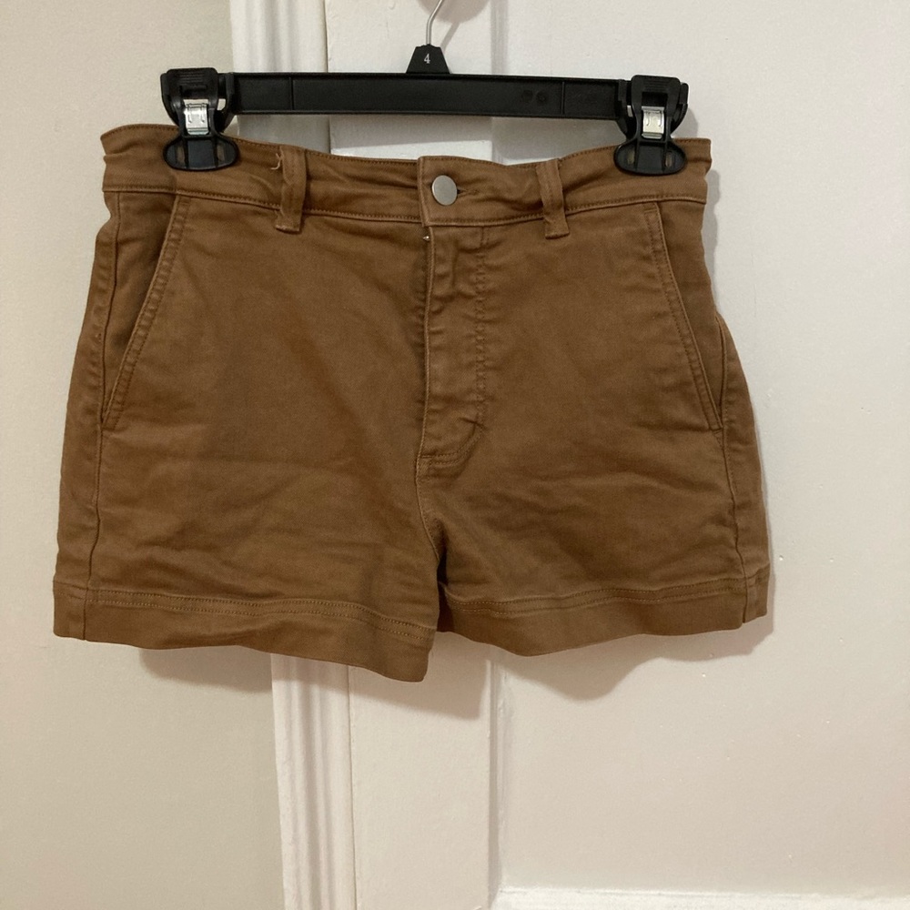 Everlane High Waisted Shorts - Light Brown! Size 4